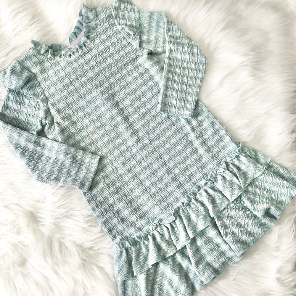 NWOT - Girls Long Sleeve Textured Tress